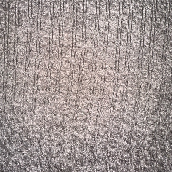 T TAHARI. NWT. a viscose blend, size S/P grey, short sleeve mock turtleneck. - Picture 4 of 11